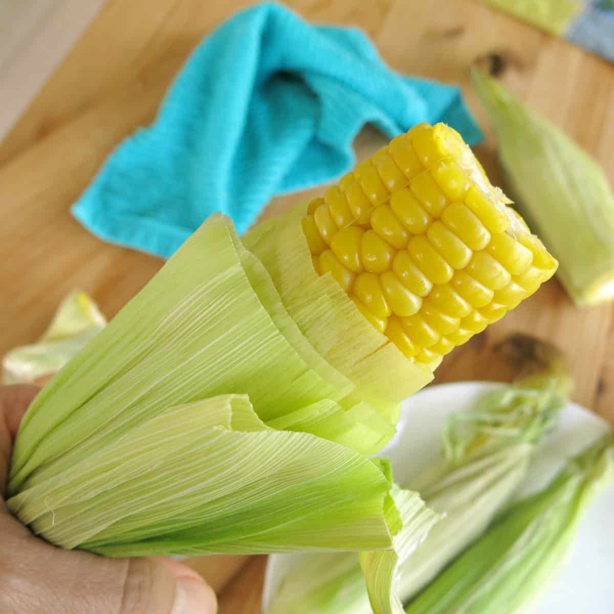 how long to cook corn on the cob in microwave