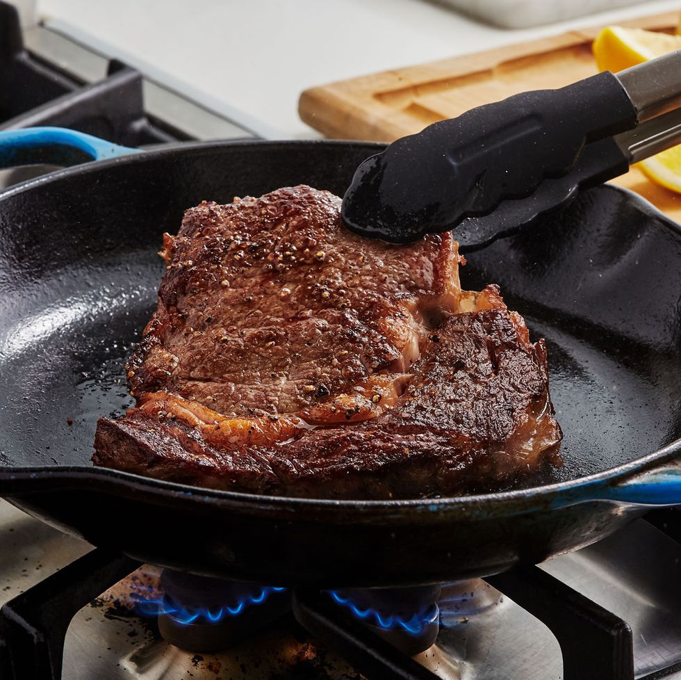 how to reheat steak in microwave