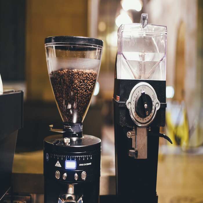 Burr Grinder vs. Blade Grinder